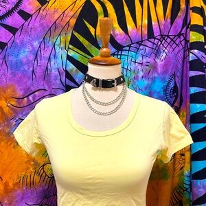 🌈 Lovely yellow crop top